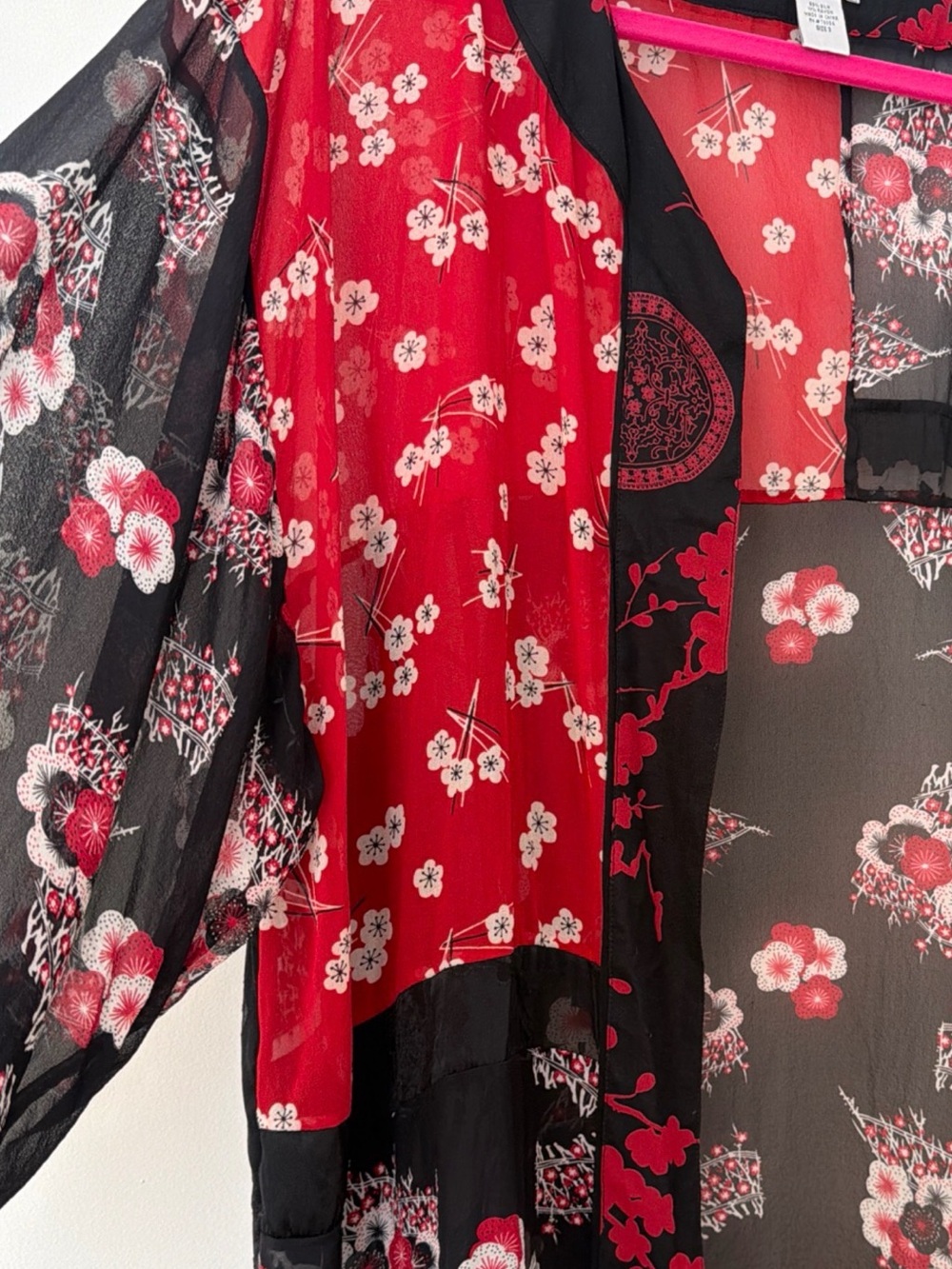 Chico’s Silk Blend Sakura Patchwork Kimono Cardigan Red Black Size 3 (XL) - Picture 5 of 5